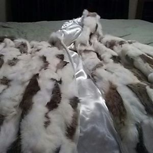 New rabbit cost. Size. xl has hood very nice coat